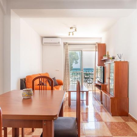 מאלגה Renthas Pedregalejo Beach Apartments מראה חיצוני תמונה