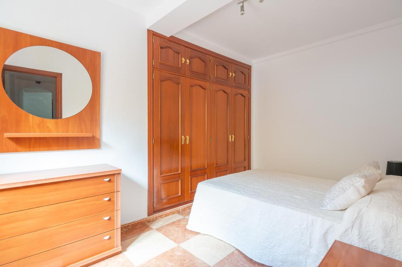 מאלגה Renthas Pedregalejo Beach Apartments מראה חיצוני תמונה