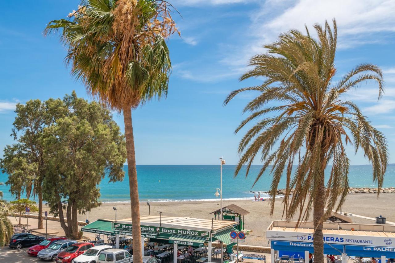 מאלגה Renthas Pedregalejo Beach Apartments מראה חיצוני תמונה