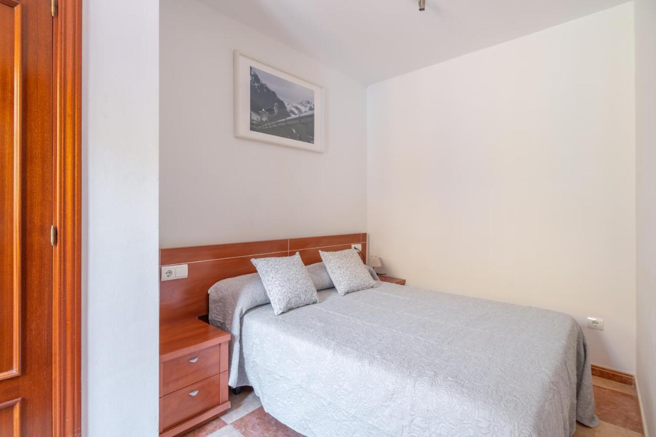 מאלגה Renthas Pedregalejo Beach Apartments מראה חיצוני תמונה